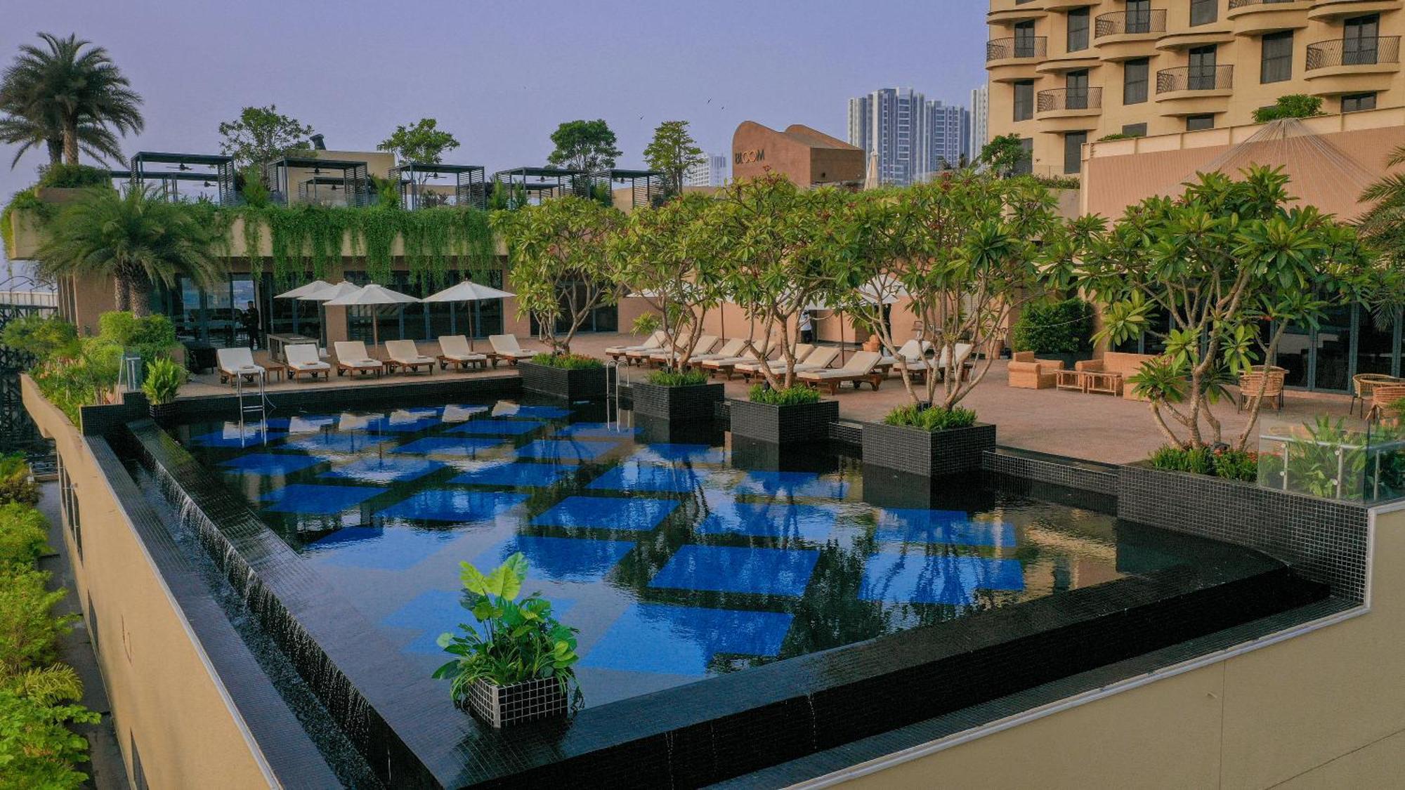 Sun & Moon, Riverside Hotel Phnom Penh Eksteriør bilde