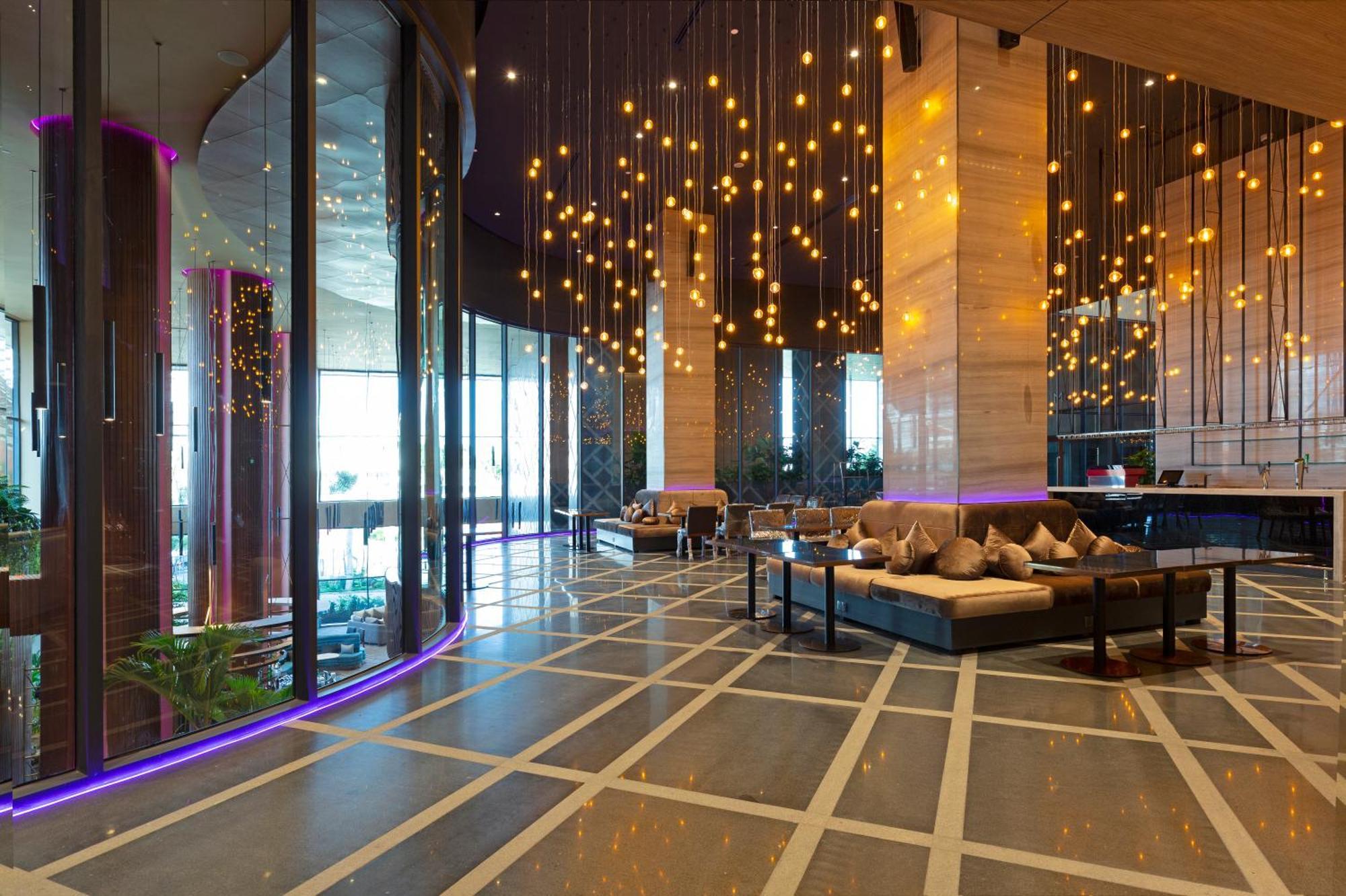 Sun & Moon, Riverside Hotel Phnom Penh Eksteriør bilde
