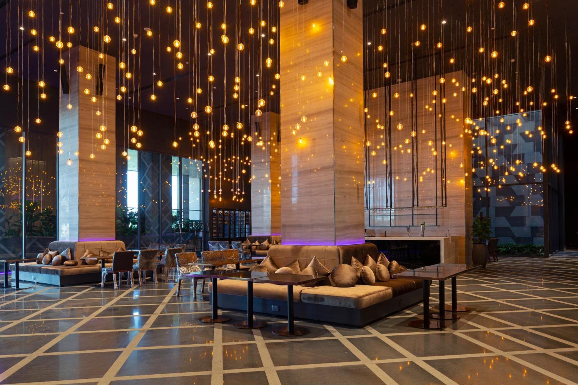 Sun & Moon, Riverside Hotel Phnom Penh Eksteriør bilde