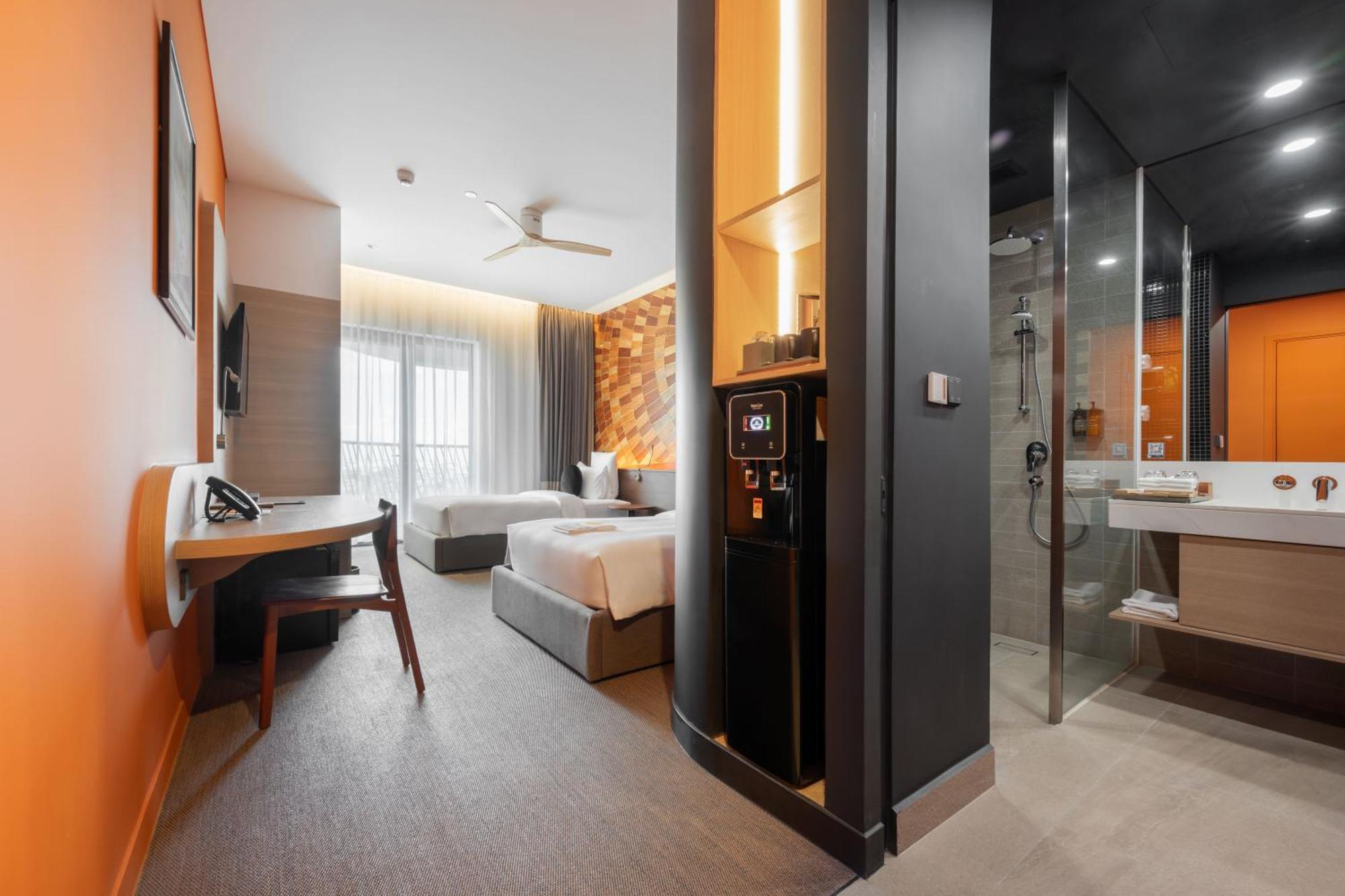 Sun & Moon, Riverside Hotel Phnom Penh Eksteriør bilde